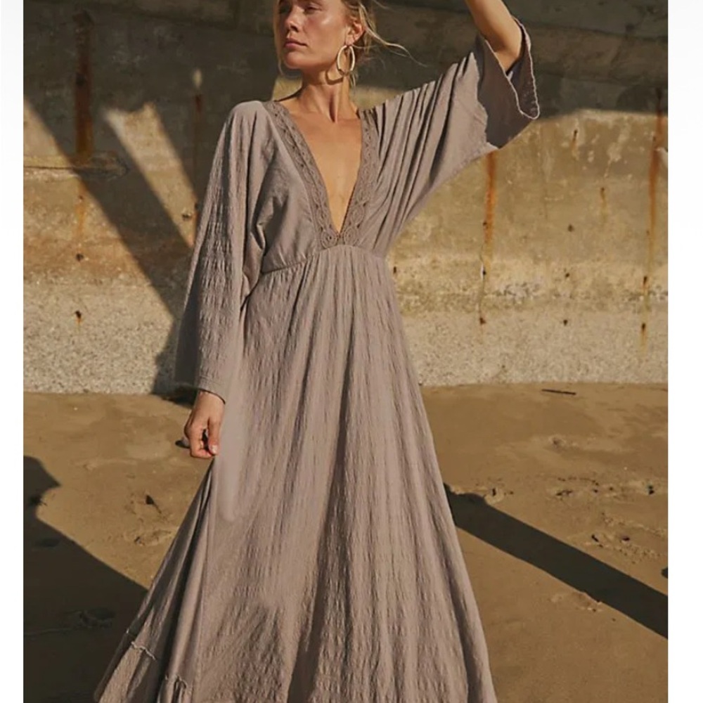 Free People Eliza Boho Maxi Dress Size XS NWT – Taupe, Flowy, Deep V-Neck